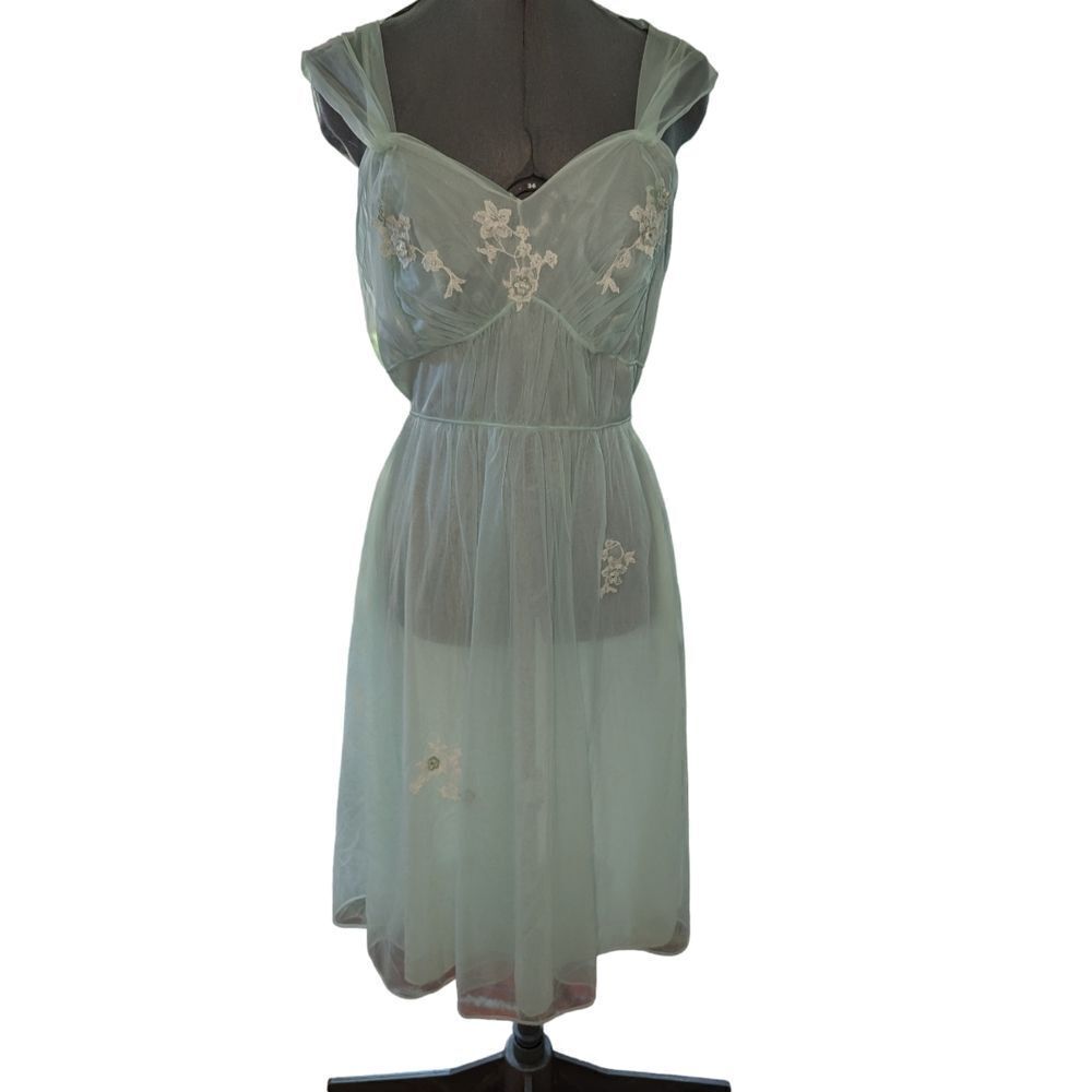 women's vintage‎ Artemis blue  nightgown - Picture 4 of 5